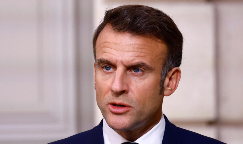 En direct : Emmanuel Macron à la recherche d'un nouvel "arc de gouvernement"