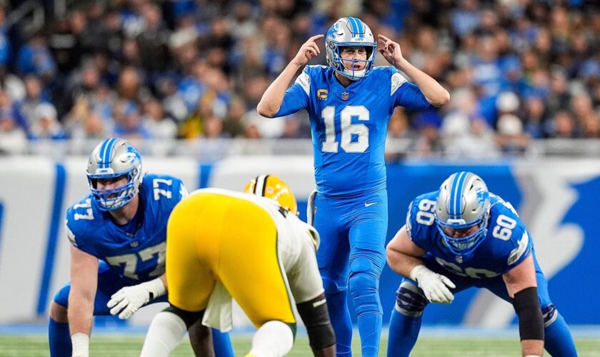 Lions clinch playoff spot with walk-off field goal in epic high-scoring affair against Packers