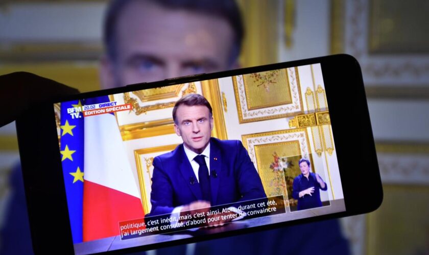 « L’image d’Emmanuel Macron s’est littéralement dissoute dans la dissolution »