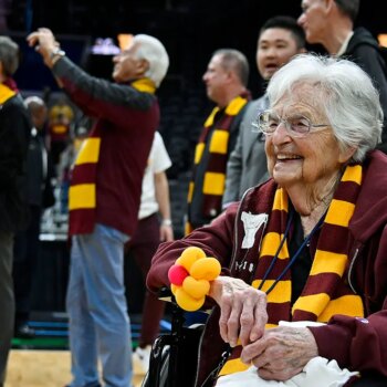 Loyola Chicago men’s basketball team finds creative way to apologize to Sister Jean after viral snub video