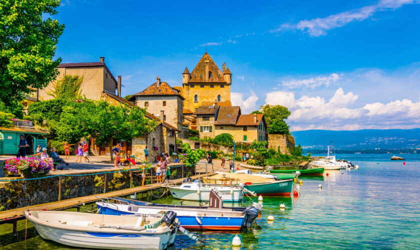 C'est un village de Haute-Savoie que vous devez voir au moins une fois dans votre vie