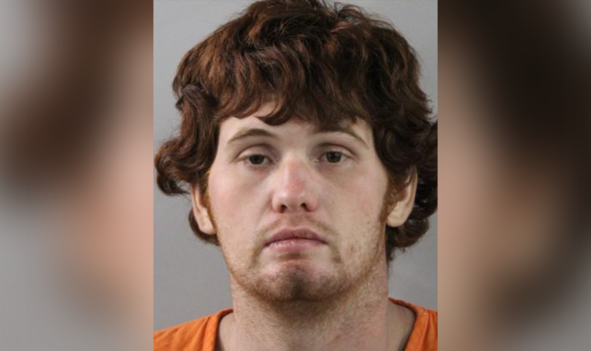 Florida man who was half-naked, 'high on meth' breaks into home, grabs carpet cleaner