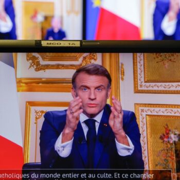 Le président français Emmanuel Macron lors de son allocution le 5 décembre 2024