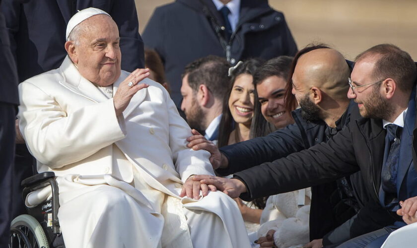 Le pape François n'a pas voulu venir à Notre-Dame, des raisons plus politique qu'on croit