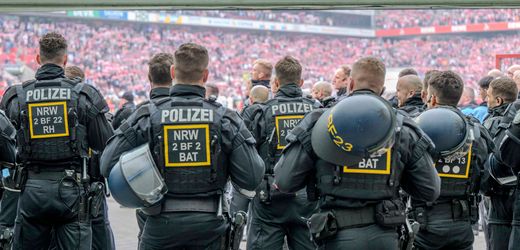 Fußball: »Stadionverbotsverfahren in der Hoheit der Vereine werden häufig nicht konsequent durchgeführt«