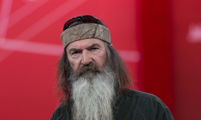 Duck Dynasty star Phil Robertson’s family reveals he’s been diagnosed with Alzheimer’s at 78