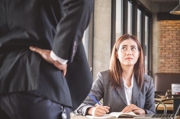 Boss demands employee stops wearing 'flashy item' at work and everyone says same thing