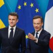 Le Premier ministre suédois Ulf Kristersson (à droite) et le président français Emmanuel Macron lors d'une conférence de presse à Stockholm, le 30 janvier 2024