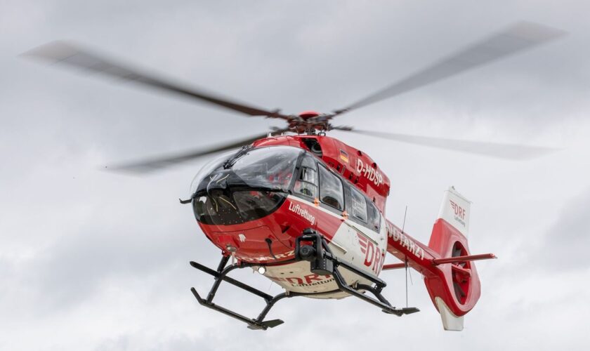 Der Schwerverletzte wurde mit einem Rettungshubschrauber ins Uniklinikum Greifswald geflogen. (Symbolbild) Foto: Daniel Karmann/