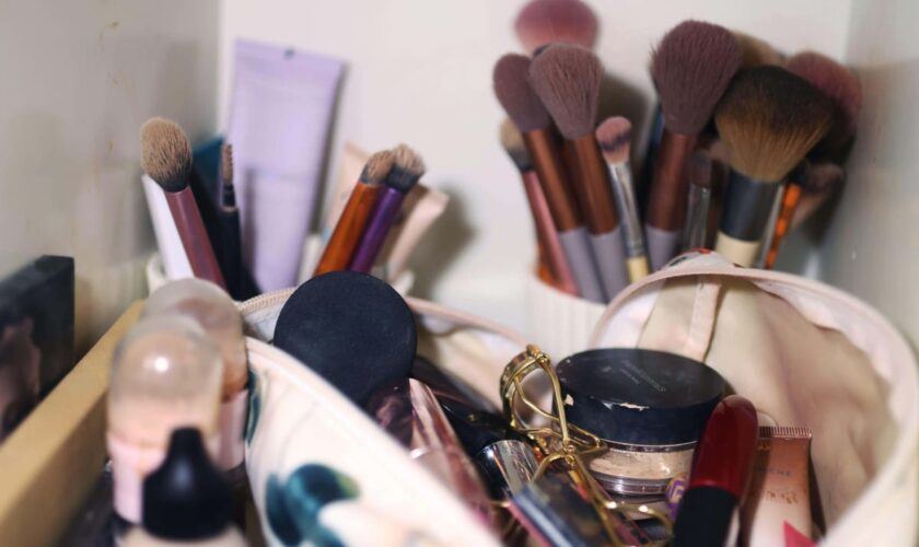 How hygienic is your make-up bag?