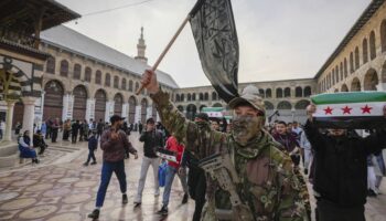 EN DIRECT - Chute de Bachar al-Assad : les rebelles islamistes ont pris la ville de Deir el-Zor, dans l’est de la Syrie