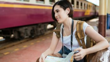 Avant de prendre un bain de foule ou les transports, lisez ces conseils pour vous protéger des pickpockets