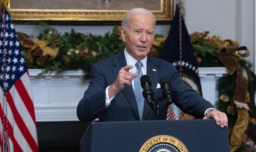 Le président américain Joe Biden parle de la situation en Syrie dans la salle Roosevelt de la Maison Blanche à Washington, DC, le 8 décembre 2024