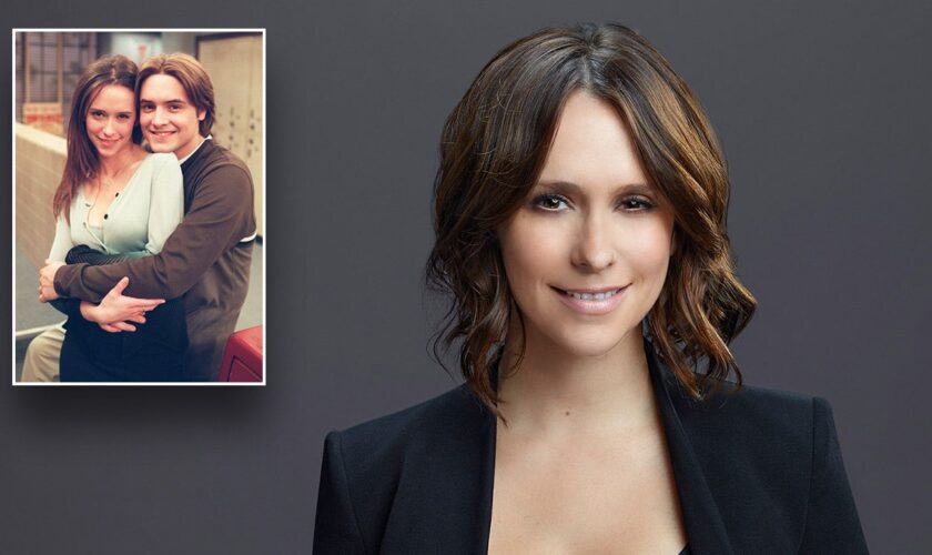 Jennifer Love Hewitt afraid daughter will watch ‘super intense’ ‘Boy Meets World’ make out scene