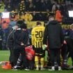 BVB-Coach Nuri Sahin (l) sorgt sich um seinen Innenverteidiger Nico Schlotterbeck. Foto: Bernd Thissen/dpa