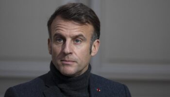 Macron a dit aux ministres que la coalition qui soutenait Barnier n’a pas pu à ce stade être élargie