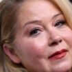 Christina Applegate spricht über ihre ersten MS-Symptome