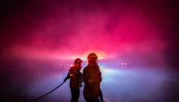 Malibu fires live: Franklin wildfire burns 4,000 acres; officials warn it will take ‘number of days’ to contain