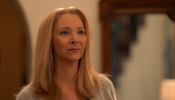 Lisa Kudrow hailed for carrying Netflix’s ‘flimsy’ new comedy No Good Deed in first reviews