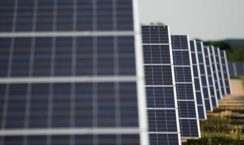 Solar panels at Kencot solar farm in Lechlade, England. Daniel Leal-Olivas/PA Wire.