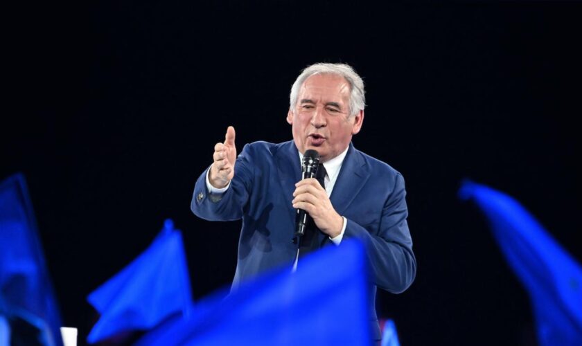 Pourquoi François Bayrou se prend pour Henri IV