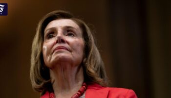 Nancy Pelosi wird nach Sturz in Rheinland-Pfalz behandelt