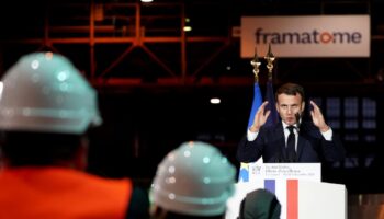 Emmanuel Macron à l'usine Framatome, au Creusot, le 8 décembre 2020