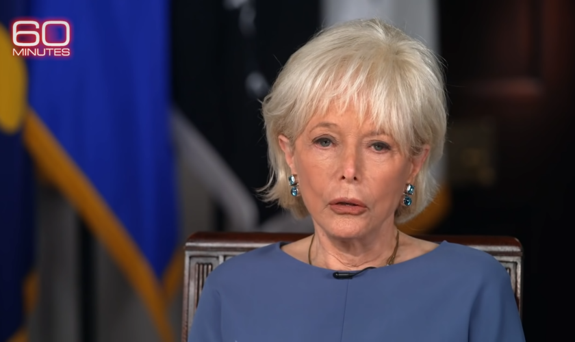 '60 Minutes' reporter Lesley Stahl admits worry about future of legacy media: 'I'm very dark about it'