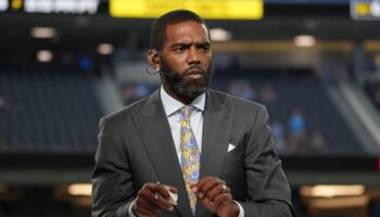 Football community rallies around NFL legend Randy Moss after revealing cancer diagnosis