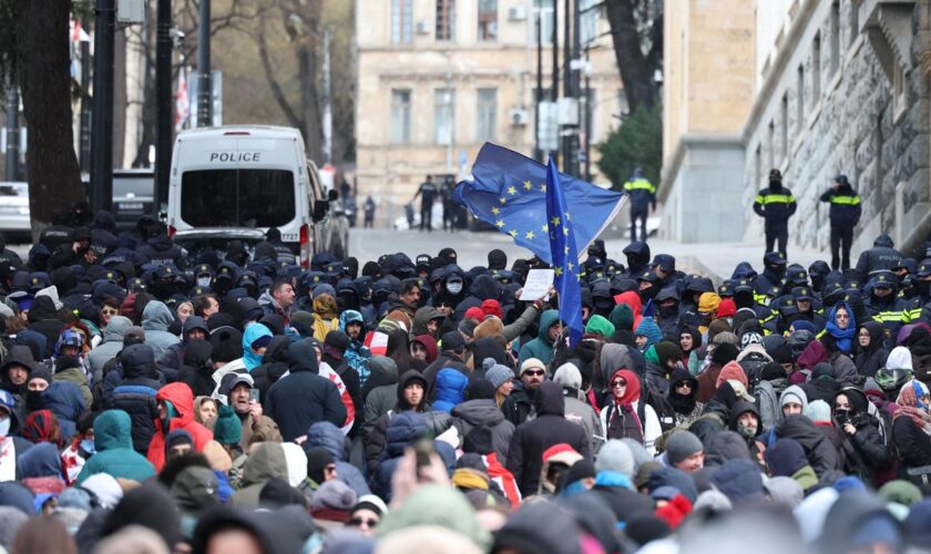 Géorgie : crainte d’enlisement après la désignation attendue d’un nouveau président