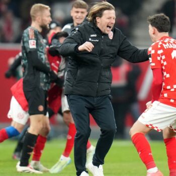 Der Mainzer Trainer Bo Henriksen sprach nach dem Sieg gegen den FC Bayern von einem verdienten Erfolg. Foto: Thomas Frey/dpa