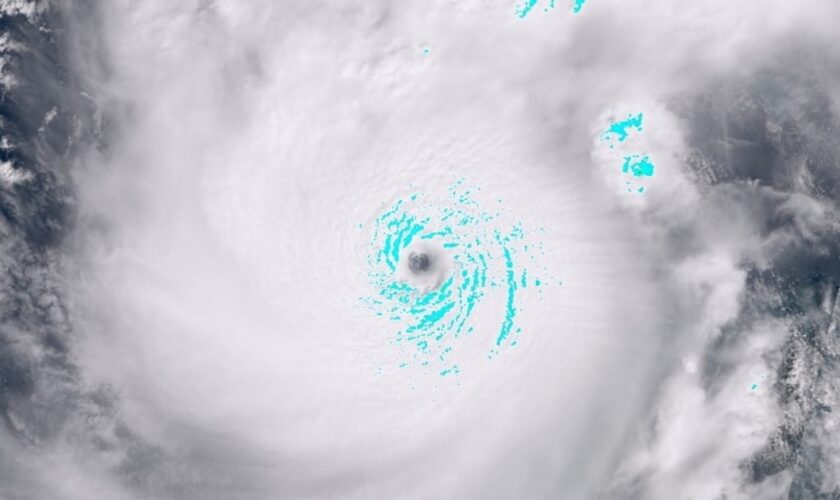 Image satellite fournie par l'Agence spatiale européenne prise le 7 octobre 2024, de l'ouragan Milton au-dessus du golfe du Mexique