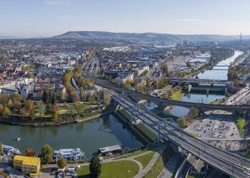 Baden-Württemberg: Mehrere Tausend Liter Öl im Neckar