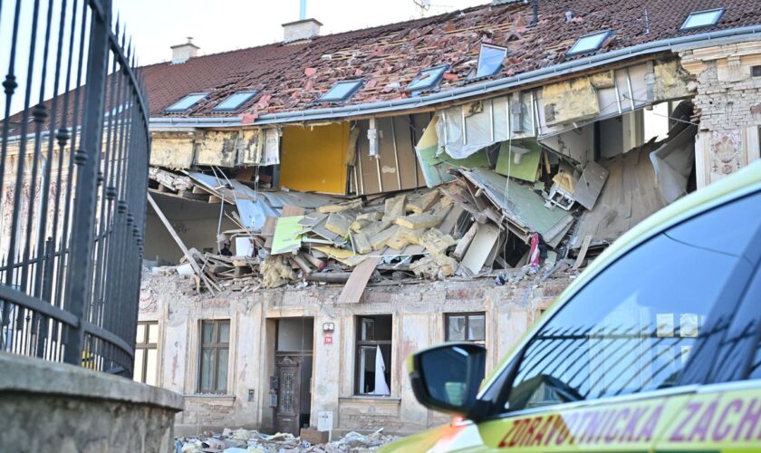 Eine Explosion hat ein Wohnhaus im tschechischen Znojmo verwüstet. Foto: Pavlíèek Lubo/CTK/dpa