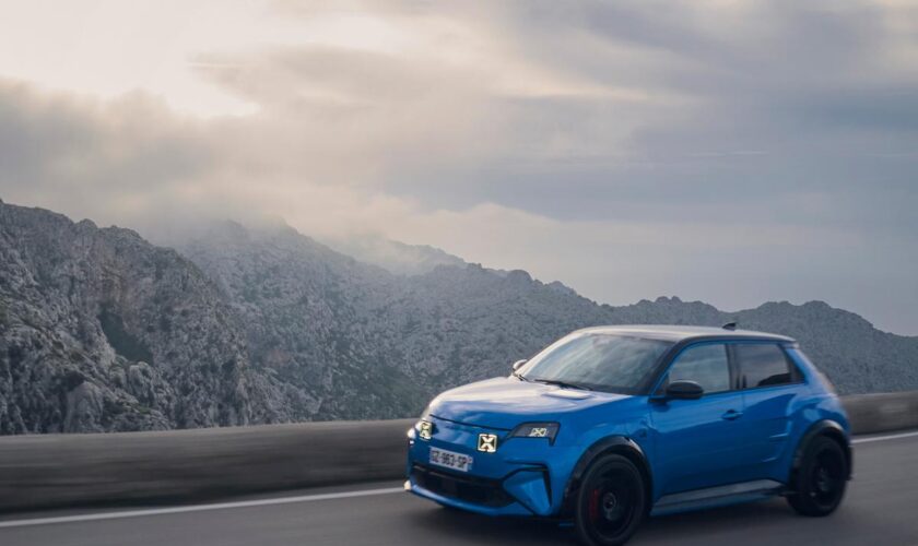 On a testé l’Alpine A290, la bombinette électrique résolument tournée vers le fun