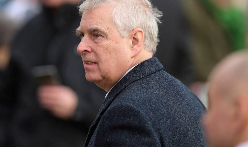 Déjà paria dans la famille royale, le prince Andrew de nouveau au cœur d’un nouveau scandale embarrassant