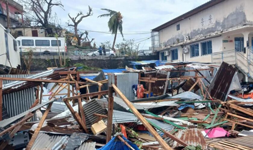 Cyclone Chido : le préfet de Mayotte craint « des centaines de morts »