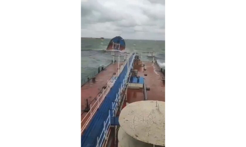 At least one person dead after severely damaged Russian tankers cause oil spill