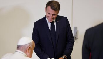 Visite du pape en Corse : ce cadeau d’Emmanuel Macron ne va pas clore le débat sur l’absence de François à Paris