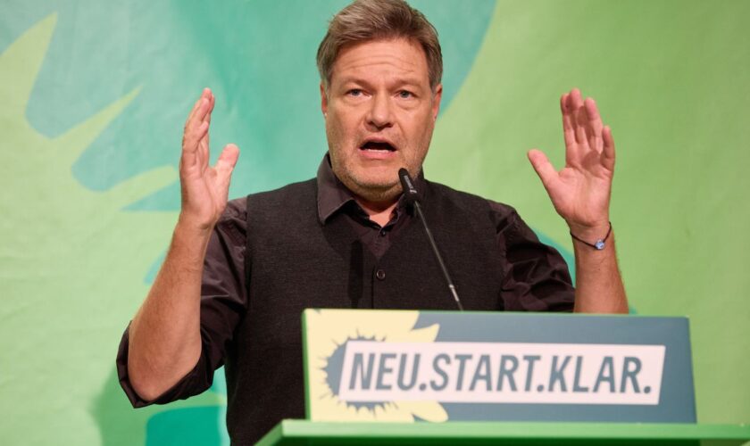 Robert Habeck führt die Grünen als Spitzenkandidat in die Bundestagswahl. (Archivbild) Foto: Georg Wendt/dpa