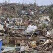 Mayotte dévasté par un cyclone, Bayrou consulte, le pape en Corse… 5 infos à retenir du week-end