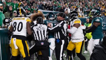 Eagles, Steelers players get into skirmish as rivalry game between title contenders heats up