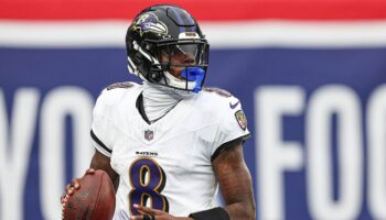 Ravens star Lamar Jackson launches 5 touchdowns to destroy Giants