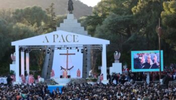 Papst Franziskus bei Messe in Ajaccio