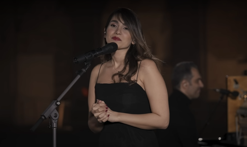 En Iran, la chanteuse Parastoo Ahmadi arrêtée après s’être produite sans voile lors d’un concert