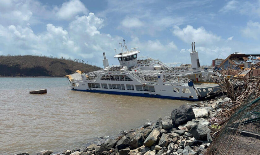 Cyclone: course contre la montre pour secourir les habitants de Mayotte dévasté