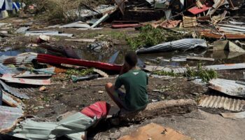 Mayotte “dévastée” et “traumatisée” par le cyclone Chido