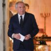 Bayrou entame ce lundi ses consultations des groupes de l’Assemblée suivant leur « importance », Le Pen et Bardella reçus en premier