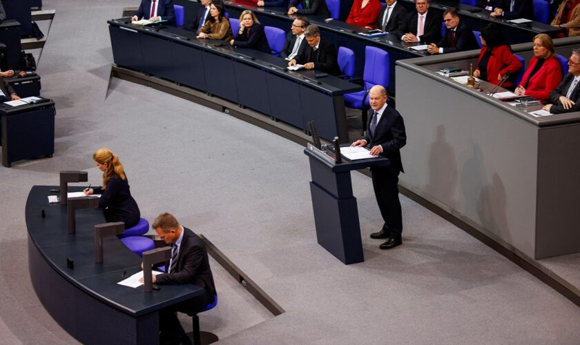 German Chancellor Olaf Scholz loses no-confidence vote, election called for early next year