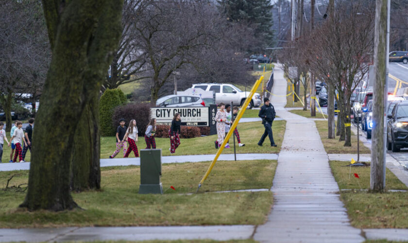 Nouvelle tuerie dans une école américaine : un élève tire et fait deux morts à Madison